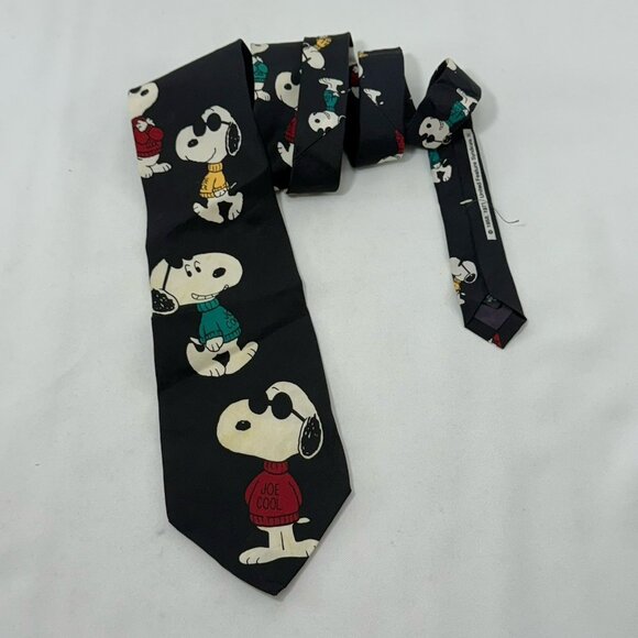 Vintage Peanuts Snoopy Joe Cool Tie Necktie Silk Cartoon Comic Iconic Sunglasses - Picture 1 of 12